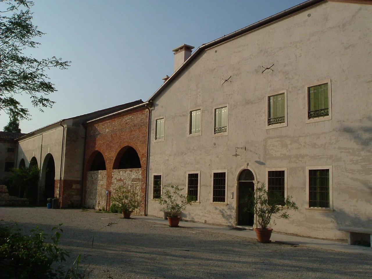 Agriturismo La Sophora Montegaldella Exterior foto