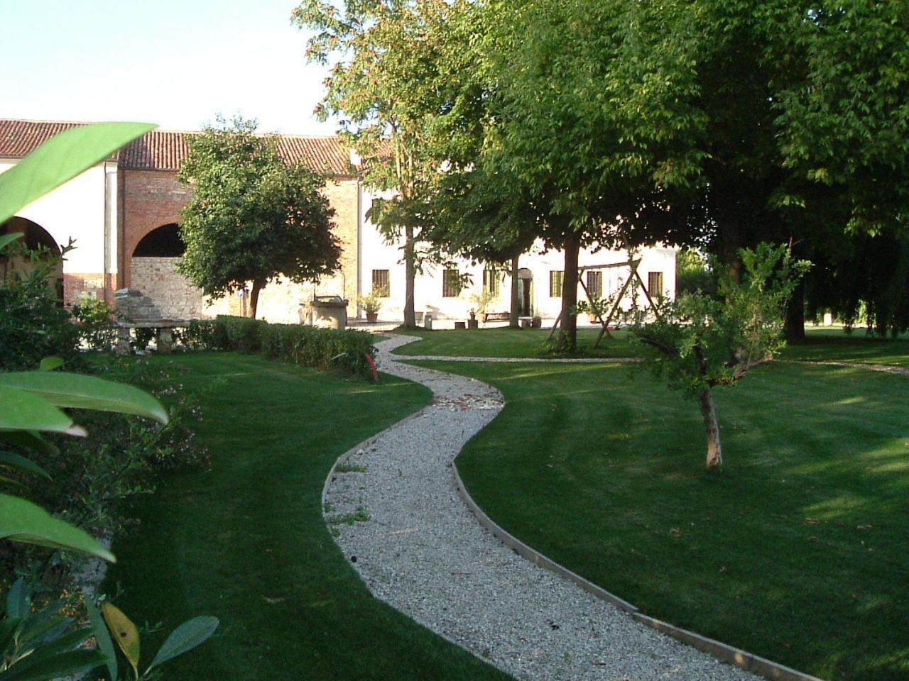 Agriturismo La Sophora Montegaldella Exterior foto